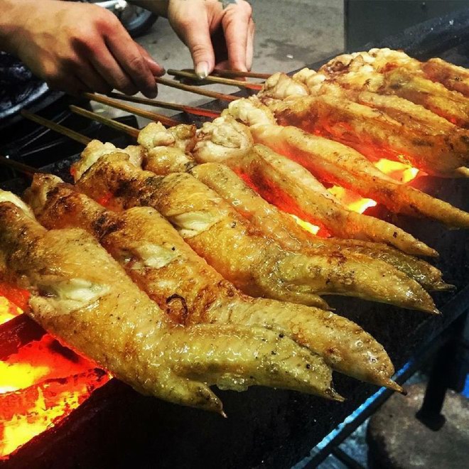 Chan Ga Nuong Pho 8 (Grilled Chicken Legs) - Ninh Binh Chan Ga Nuong Pho 8 (Grilled Chicken Legs) - Ninh Binh