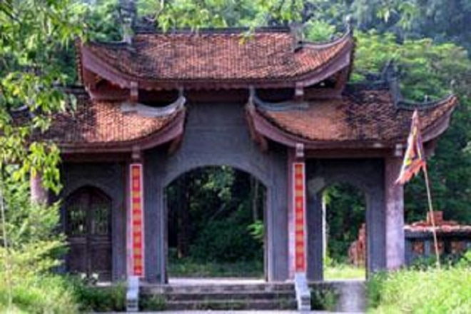 Thien Ton Cave Ninh Binh Thien Ton Cave Ninh Binh